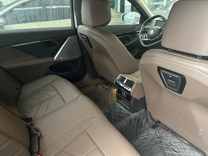 Фото 5 - BMW 5 Series