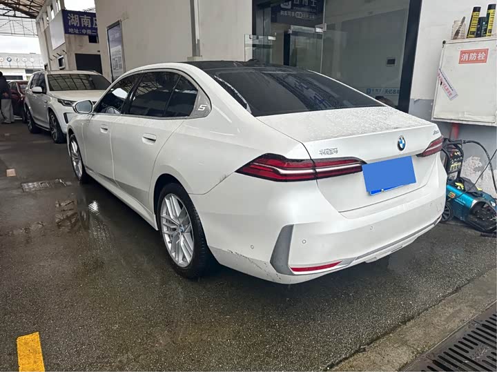 Фото 9 - BMW 5 Series