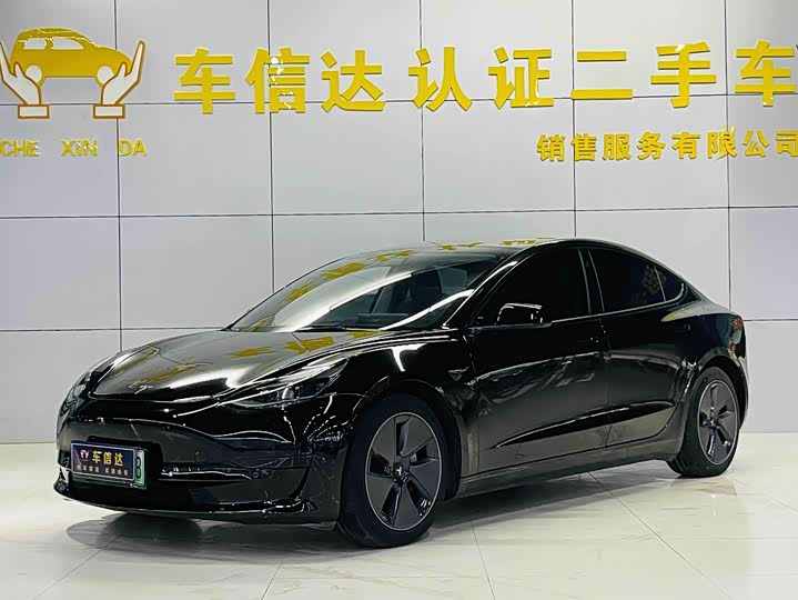 Фото 3 - Tesla Model 3