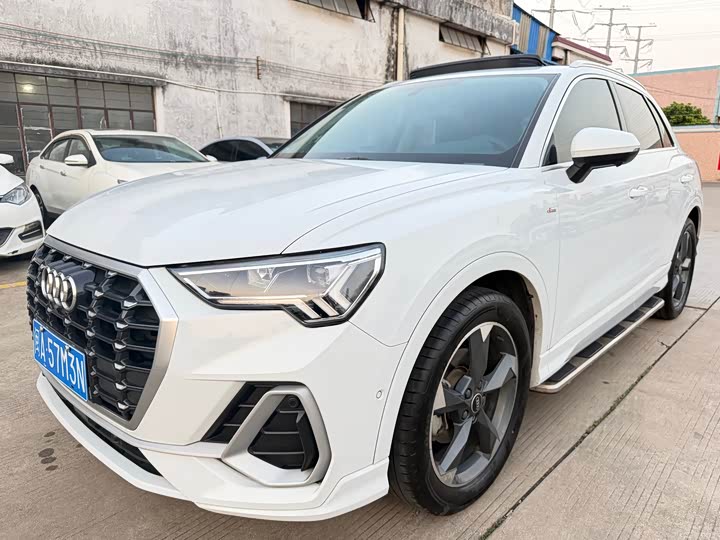 Фото 1 - Audi Q3