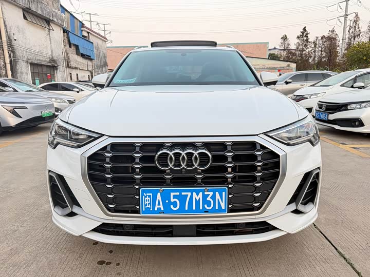Фото 2 - Audi Q3