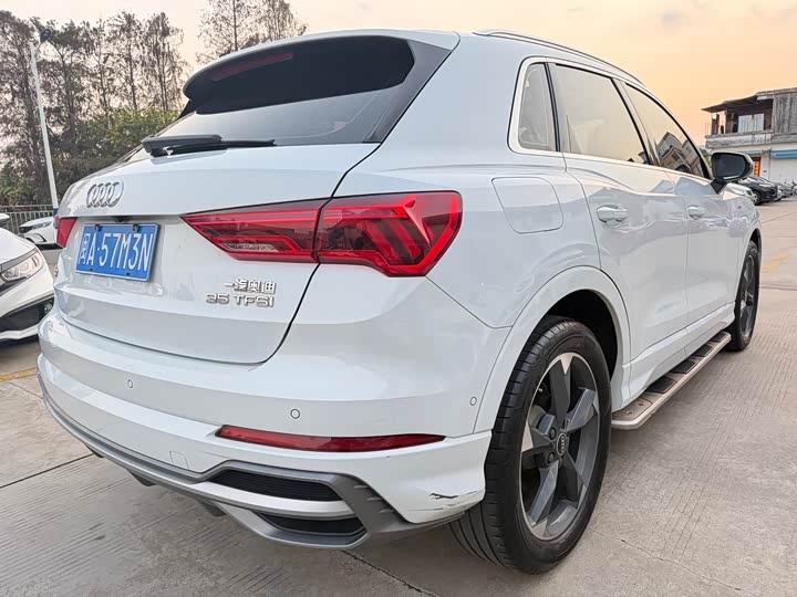 Фото 4 - Audi Q3