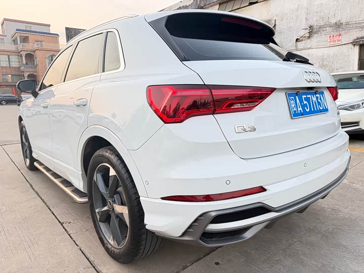 Фото 6 - Audi Q3