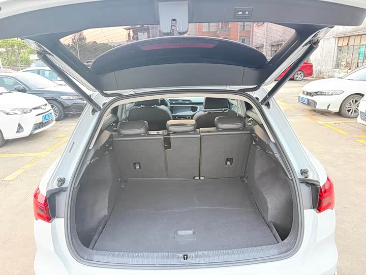 Фото 9 - Audi Q3