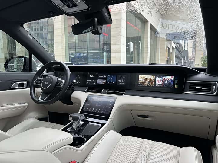 Фото 6 - LiXiang One