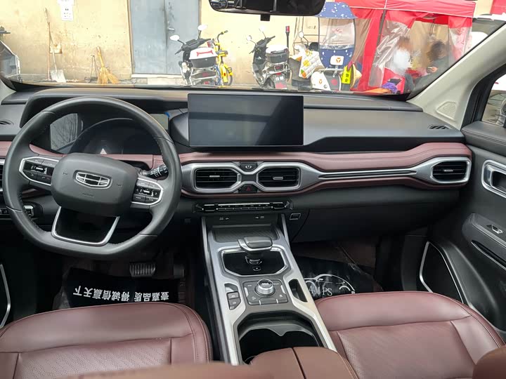 Фото 6 - Geely Okavango