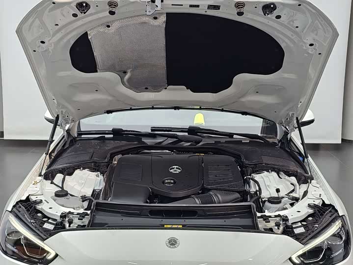 Фото 8 - Mercedes-Benz C-Class