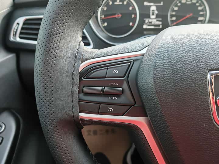 Фото 8 - Baojun 730