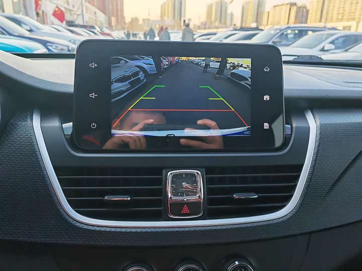 Фото 9 - Baojun 730