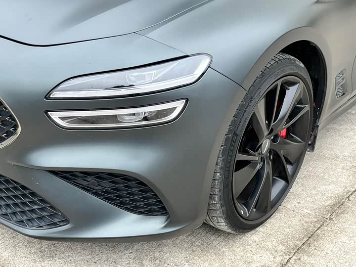 Фото 8 - Genesis G70