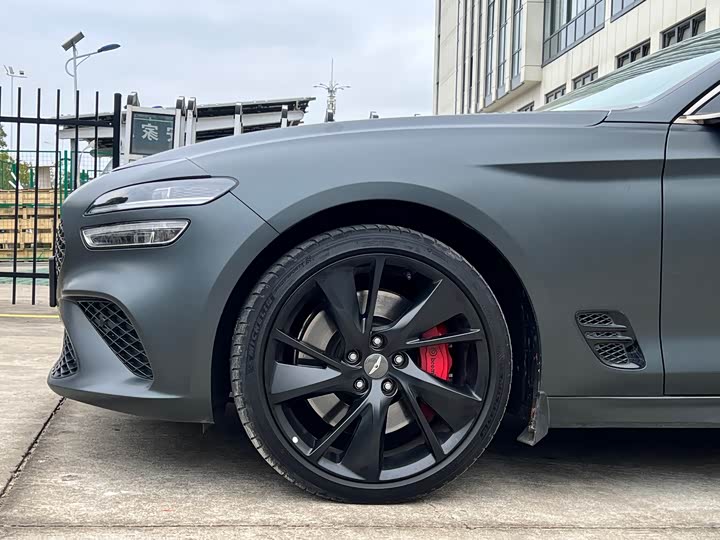 Фото 9 - Genesis G70