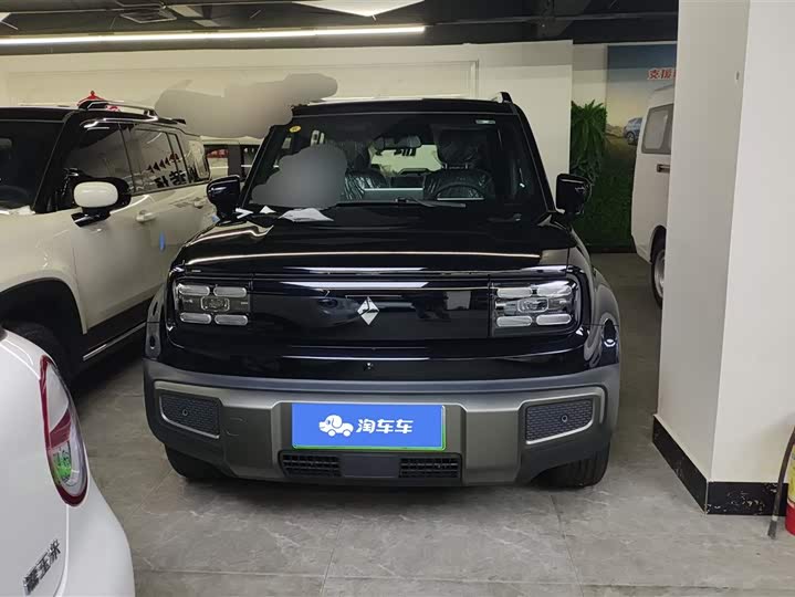 Photo 2 - Baojun Yep Plus