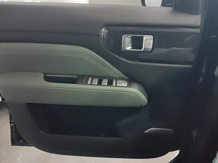 Photo 7 - Baojun Yep Plus