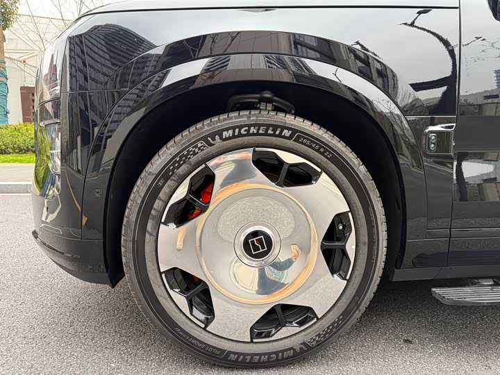 Фото 4 - Zeekr 9X