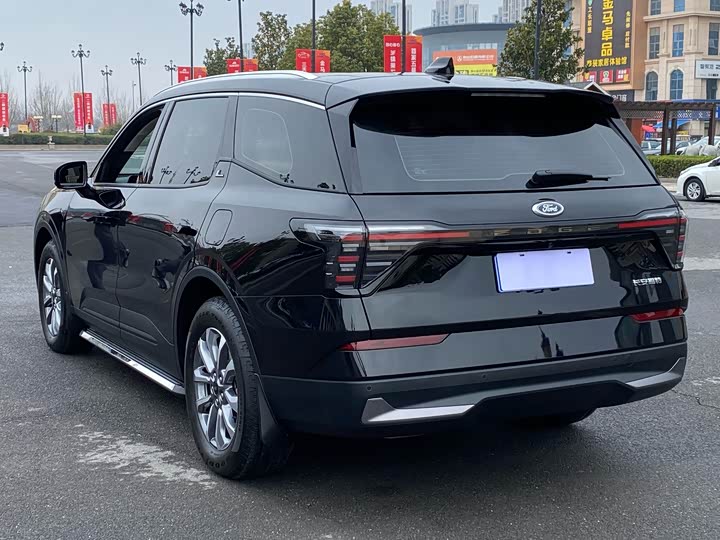 Фото 8 - Ford Edge