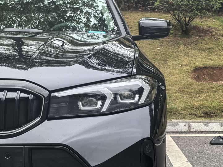 Photo 5 - BMW 3 Series