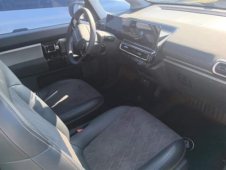 Photo 8 - Baojun KiWi EV