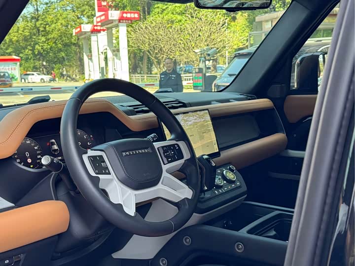 Фото 4 - Land Rover Defender