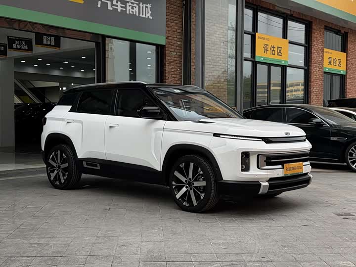 Фото 3 - Geely Icon