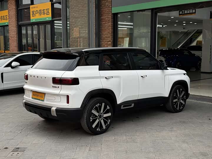 Фото 4 - Geely Icon