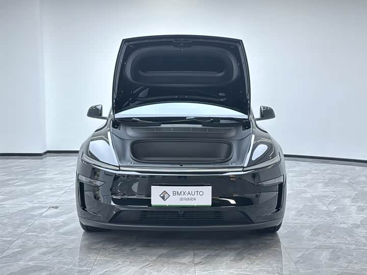 Фото 9 - Tesla Model Y