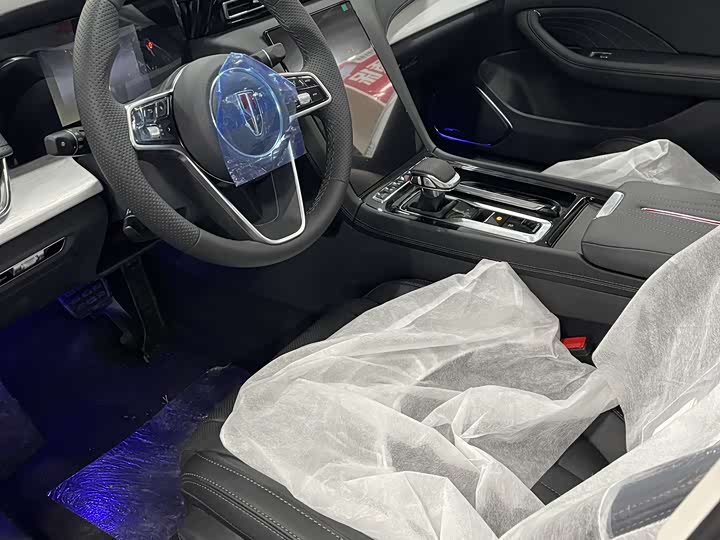 Фото 8 - Hongqi H5