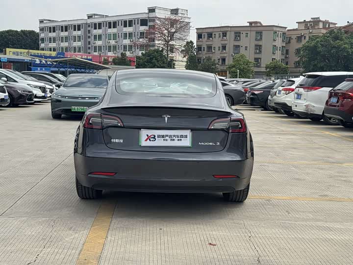 Фото 5 - Tesla Model 3