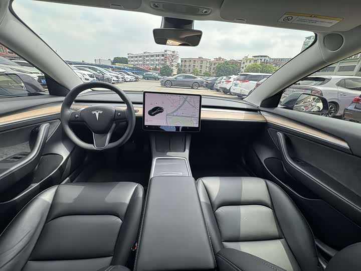 Фото 9 - Tesla Model 3