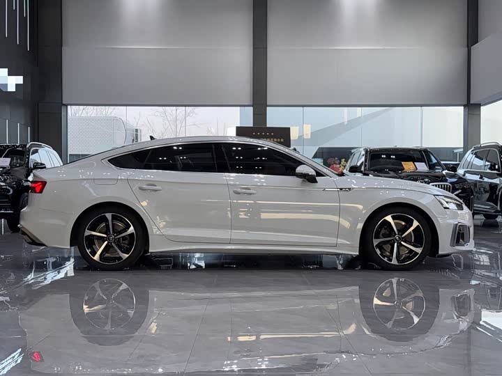 Фото 3 - Audi A5