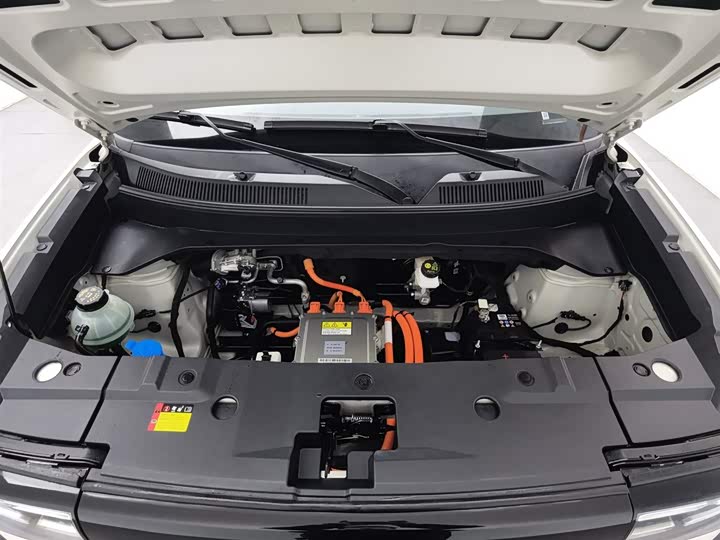 Фото 6 - Baojun Yep Plus