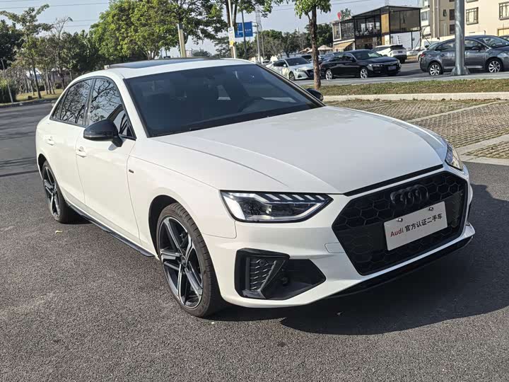 Фото 2 - Audi A4L