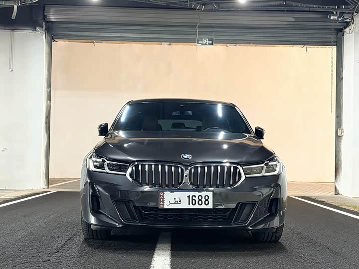 Photo 2 - BMW 6 Series GT
