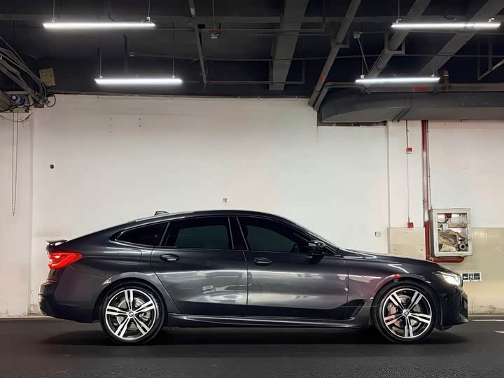 Photo 3 - BMW 6 Series GT