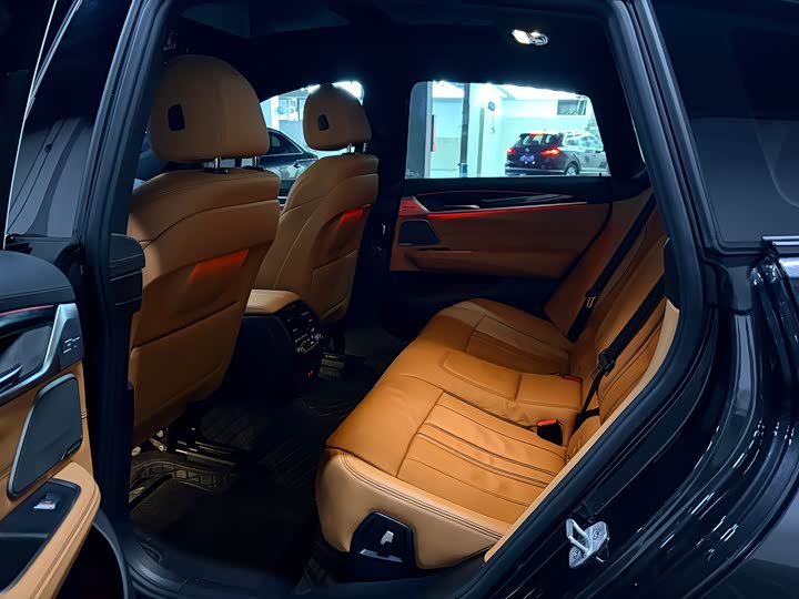 Photo 7 - BMW 6 Series GT