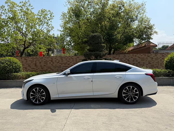 Фото 4 - Cadillac CT5