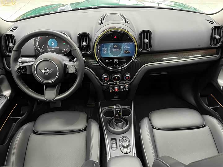 Фото 2 - Mini Countryman