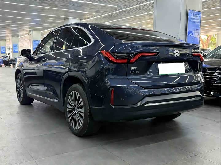 Фото 4 - Nio EC6