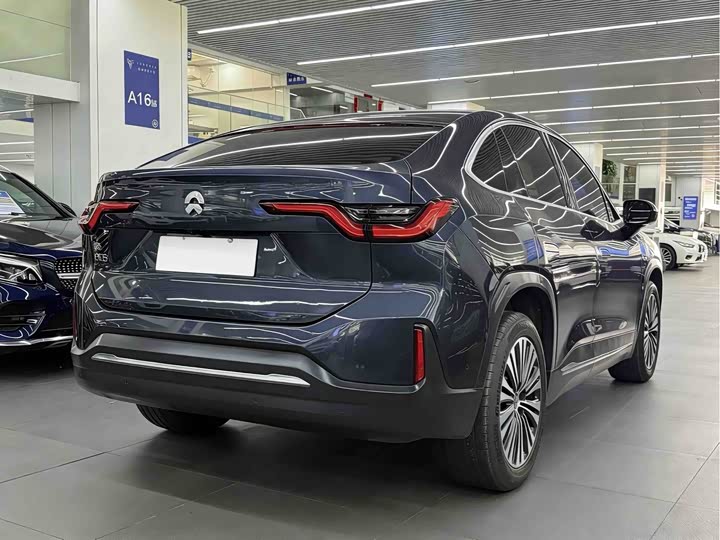 Фото 6 - Nio EC6