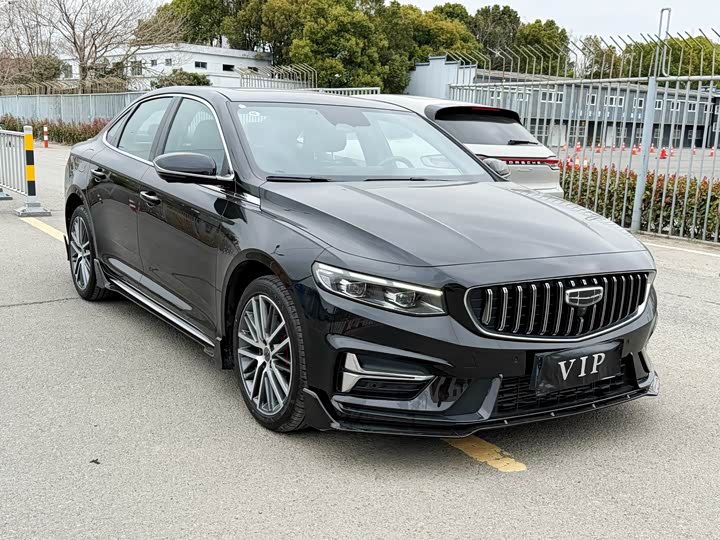 Фото 3 - Geely Preface