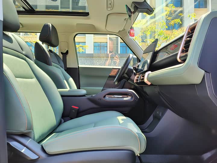 Фото 8 - Chery iCar 03