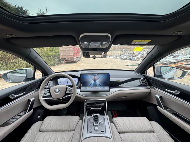 Zdjęcie 8 - BYD Tang Hybrid/EV
