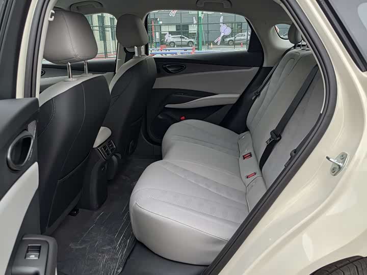 Photo 4 - BYD Seal 06 Hybrid/EV