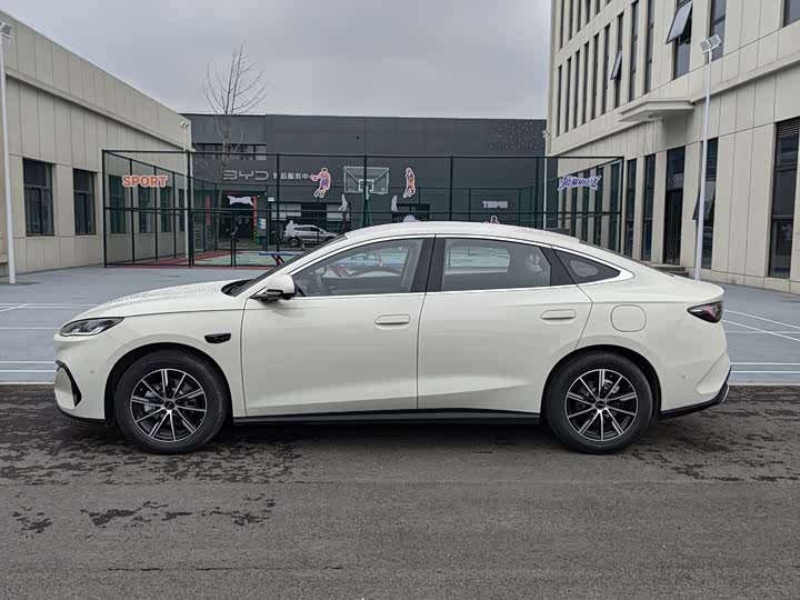 Photo 6 - BYD Seal 06 Hybrid/EV