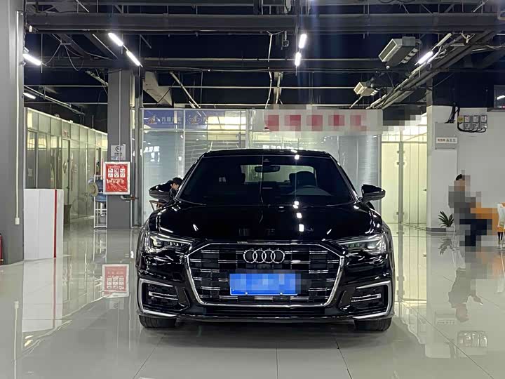 Фото 2 - Audi A6L
