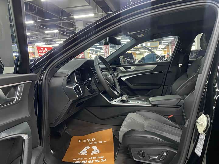 Фото 4 - Audi A6L