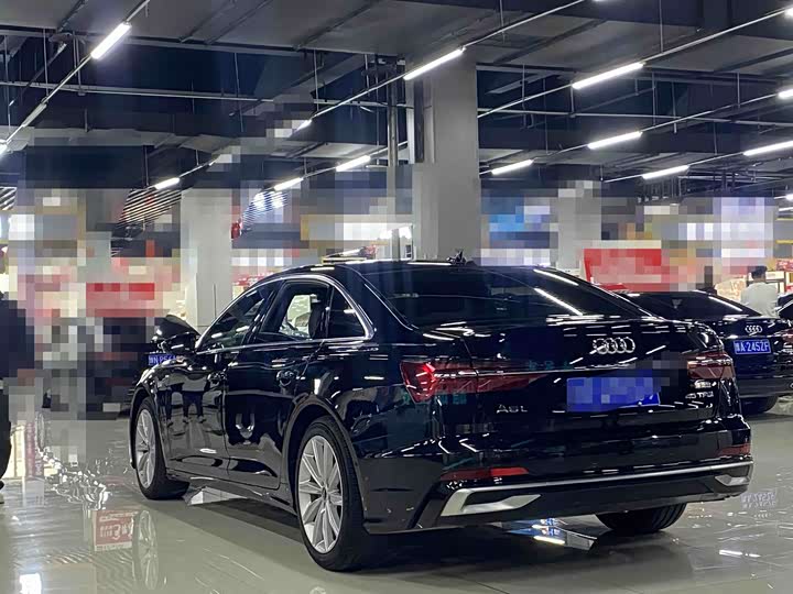 Фото 7 - Audi A6L