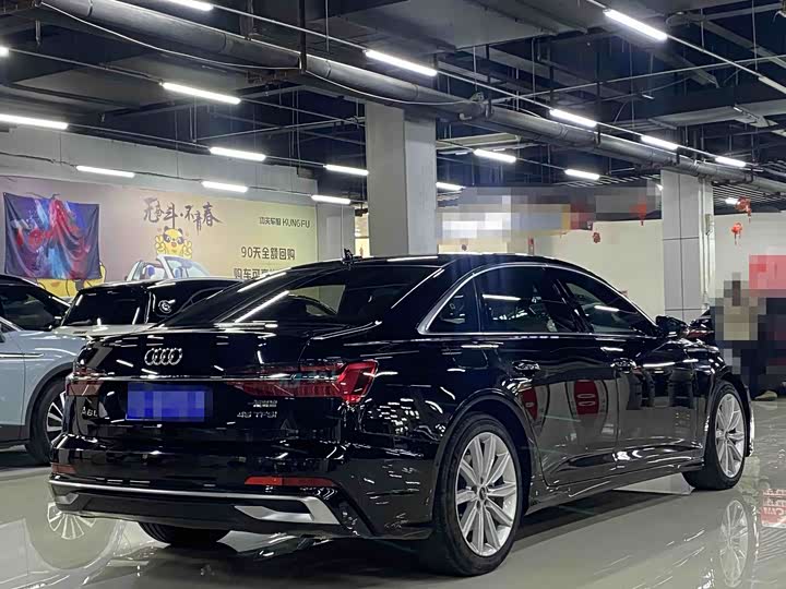 Фото 9 - Audi A6L