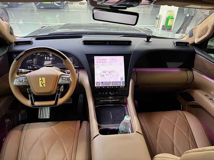 Фото 7 - BYD Yangwang U8