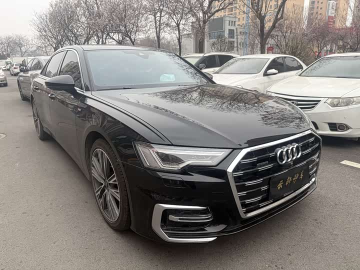 Фото 3 - Audi A6L