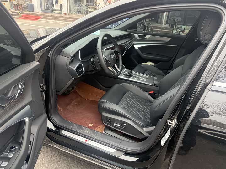 Фото 5 - Audi A6L